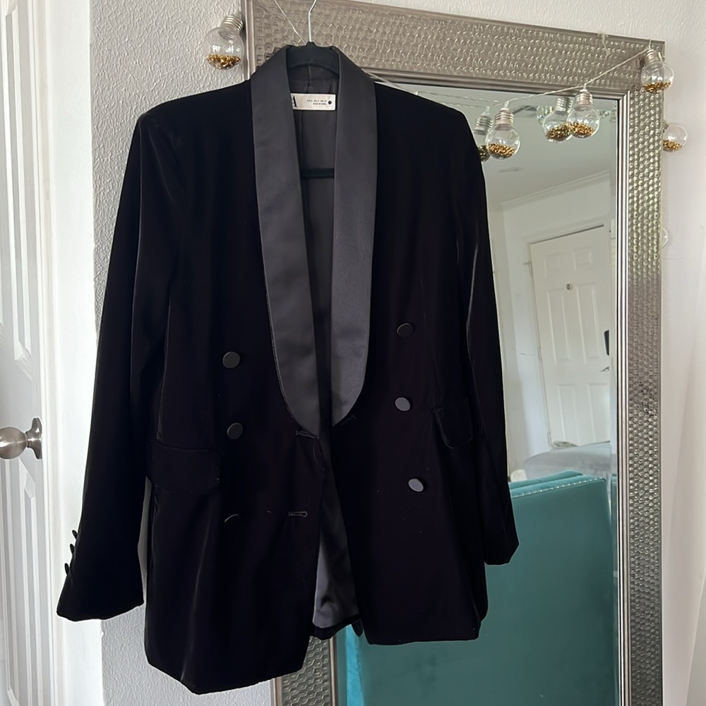 Zara velvet blazer